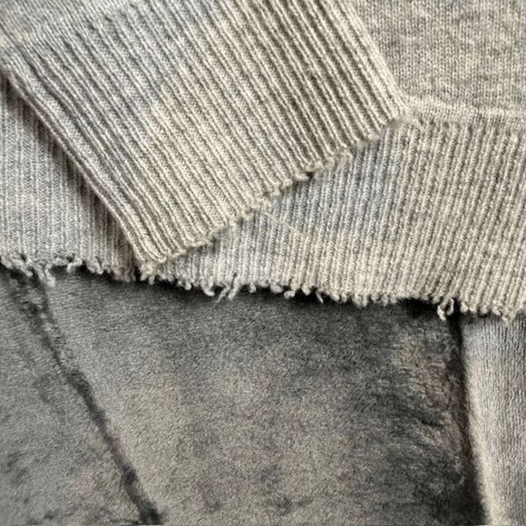 Intermix Wool Cashmere Blend Light Gray Sweater Asymmetric Fray Hem Size Small - Picture 3 of 11